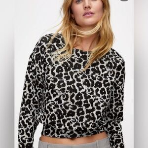 Zara Black and White Crew Neck Sweater